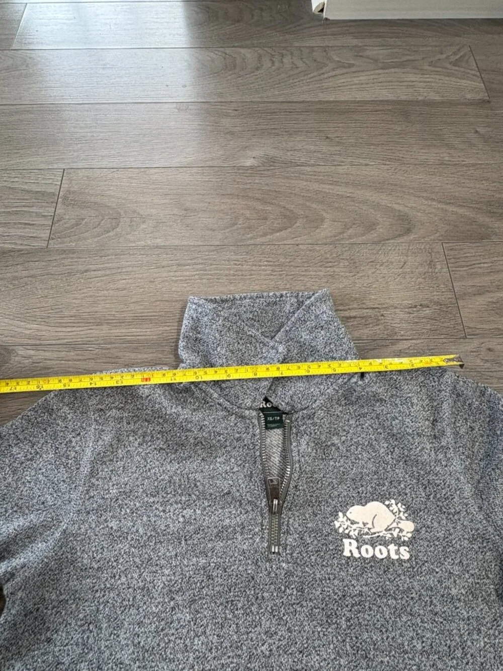 Women’s Roots Salt & Pepper Polo Sweatshirt – Size XS –Great Condition - Picture 11 of 14